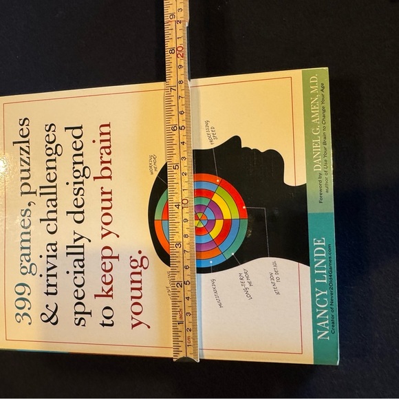 399 Games, Puzzles & Trivia Challenges Book - Picture 7 of 8